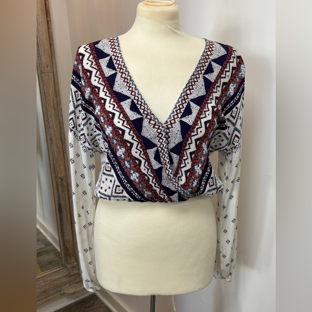 Pattern long sleeve crop top